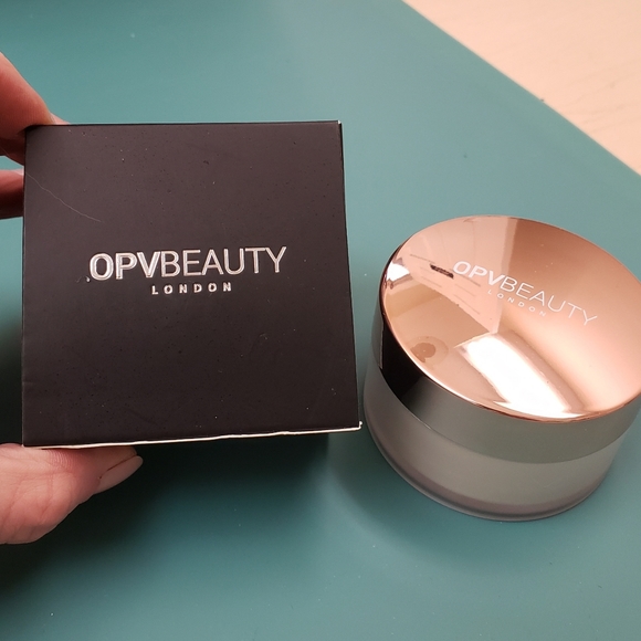 OPVBEAUTY London, Loose Setting Powder, Translucent. New in box. full size. - Picture 4 of 7